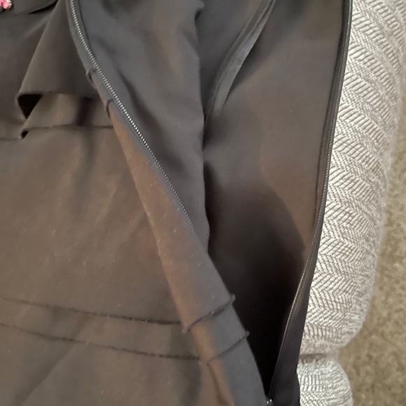 White House Black Market top - Picture 7 of 8